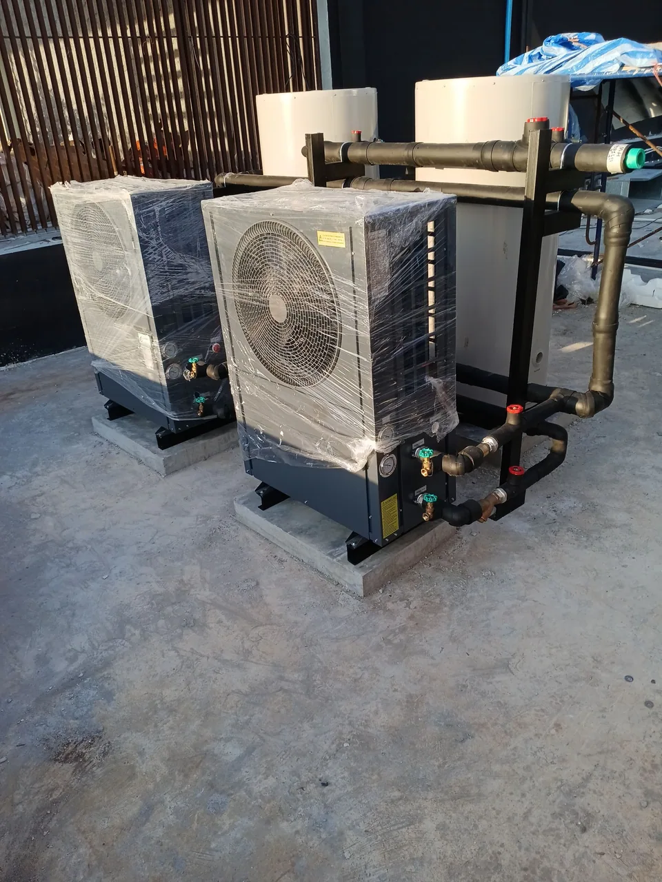 ติดตั้งระบบน้ำร้อน Heat Pump 600 ลิตร/ชม. ครัวรวม — รีสอร์ทหรูริมลากูน หาดกมลา จ.ภูเก็ต - รูปที่ 3