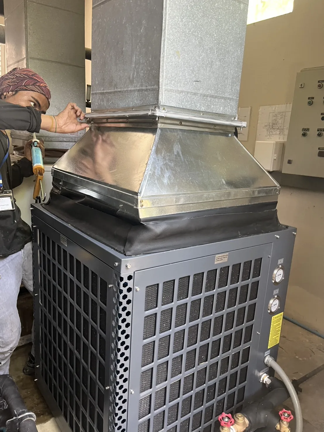 เปลี่ยน Ecotech Heat Pump 500 ลิตร/ชม. ชุดใหม่ โรงแรมหาดกะรน ภูเก็ต — เครื่องเดิมใช้กว่า 10 ปี ลูกค้าเลือก Ecotech ซ้ำอีกครั้ง - รูปที่ 6