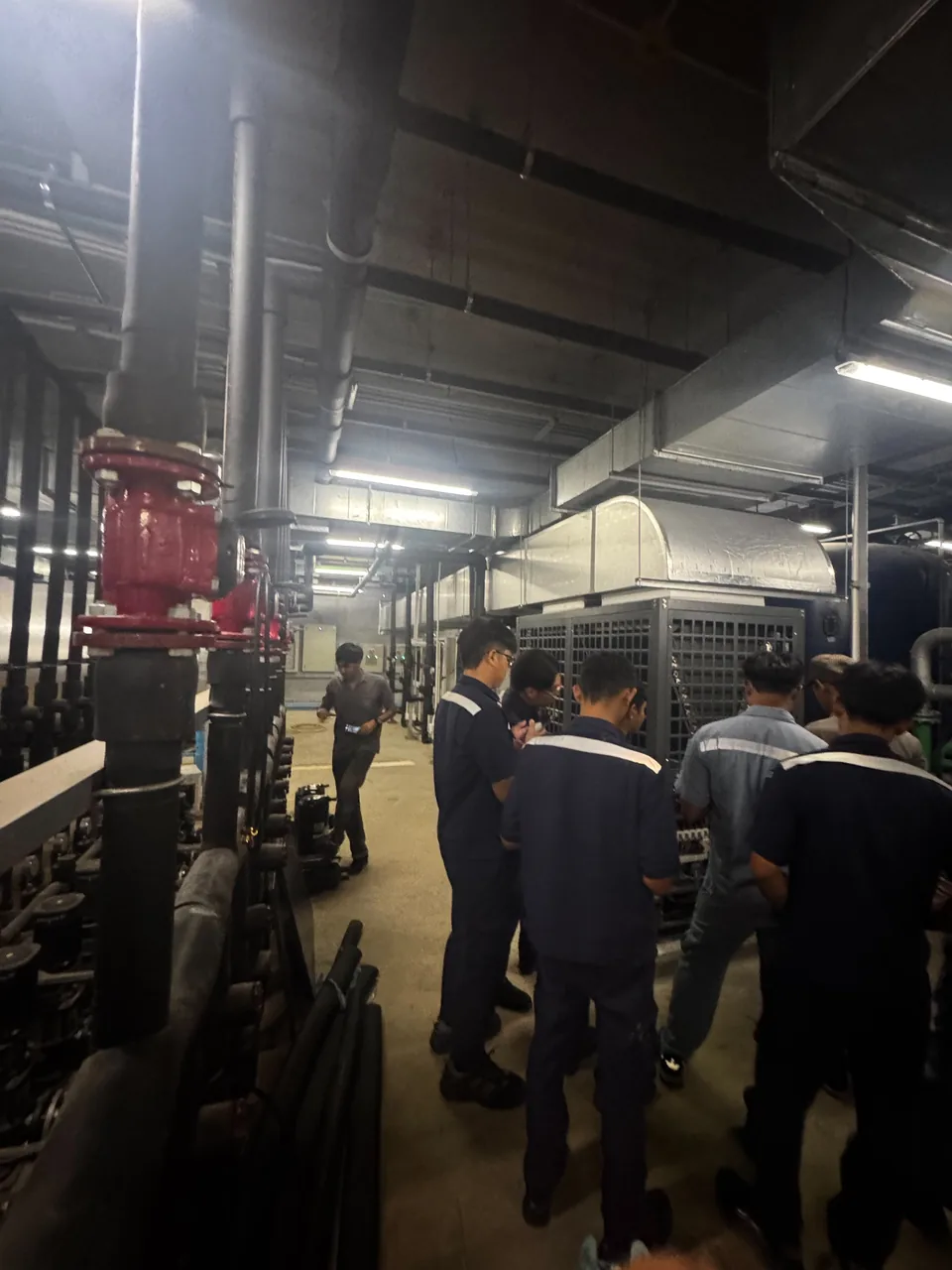 ติดตั้งระบบน้ำร้อน Heat Pump โรงแรมเชน 5 ดาว 272 ห้อง เขาหลัก จ.พังงา - รูปที่ 2