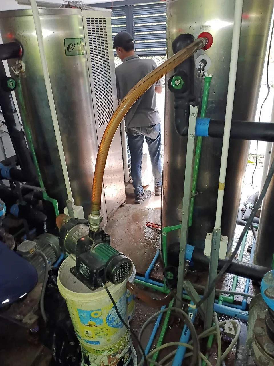 ซ่อมบำรุงระบบน้ำร้อน Ecotech Heat Pump โรงแรม 5 ดาว Pool Villa เกาะมะพร้าว จ.ภูเก็ต - รูปที่ 2