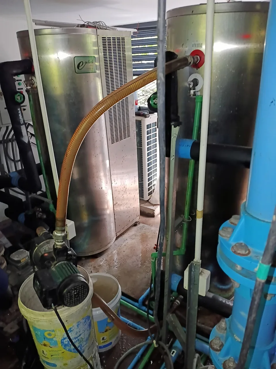 ซ่อมบำรุงระบบน้ำร้อน Ecotech Heat Pump โรงแรม 5 ดาว Pool Villa เกาะมะพร้าว จ.ภูเก็ต - รูปที่ 3