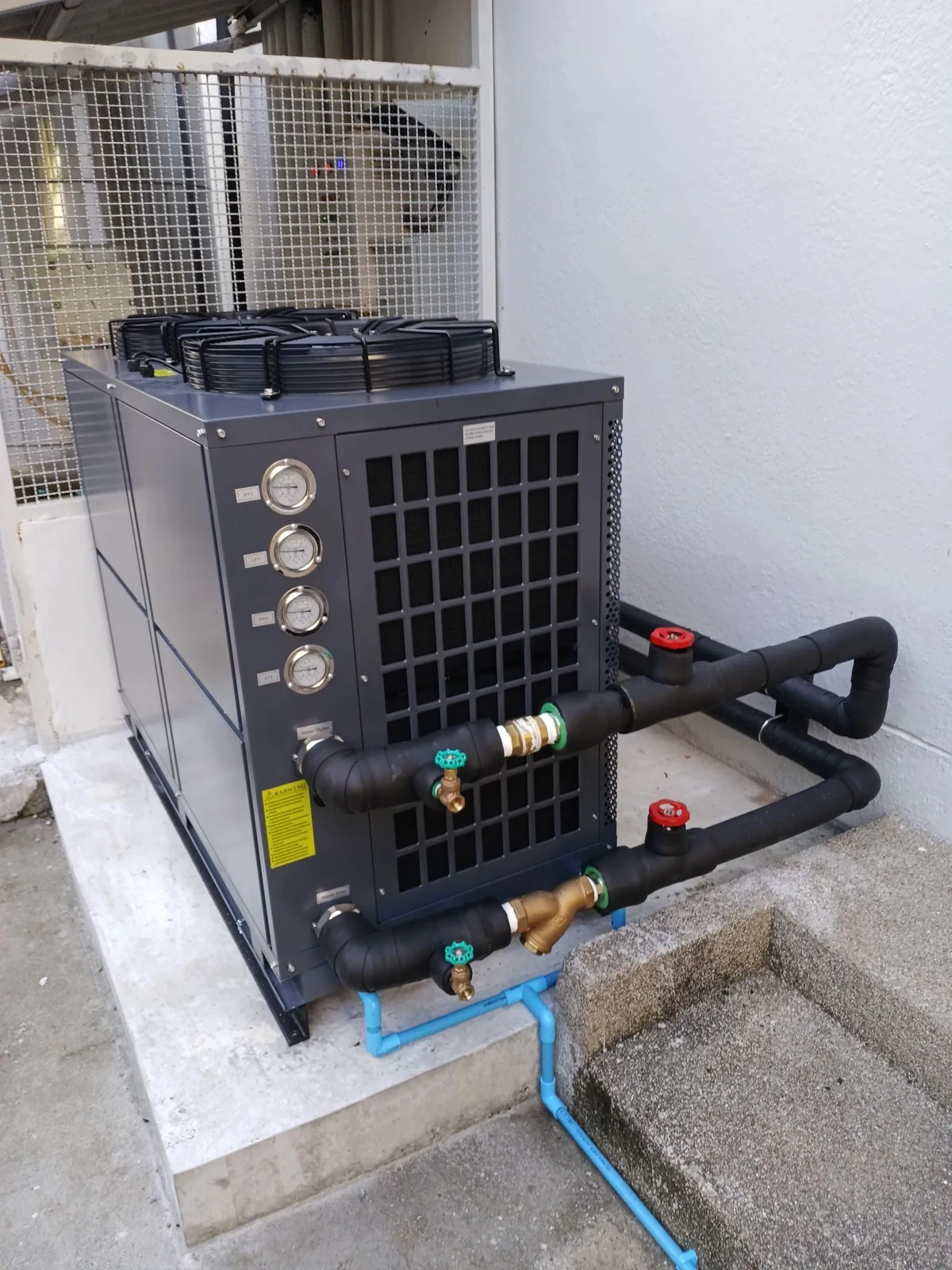 Renovate ระบบน้ำร้อน โรงแรม 60 ห้อง หาดป่าตอง ภูเก็ต — เปลี่ยนจากโซลาร์เป็น Ecotech Heat Pump 1,000 ลิตร/ชม. (ลูกค้าซื้อซ้ำรอบที่ 3)