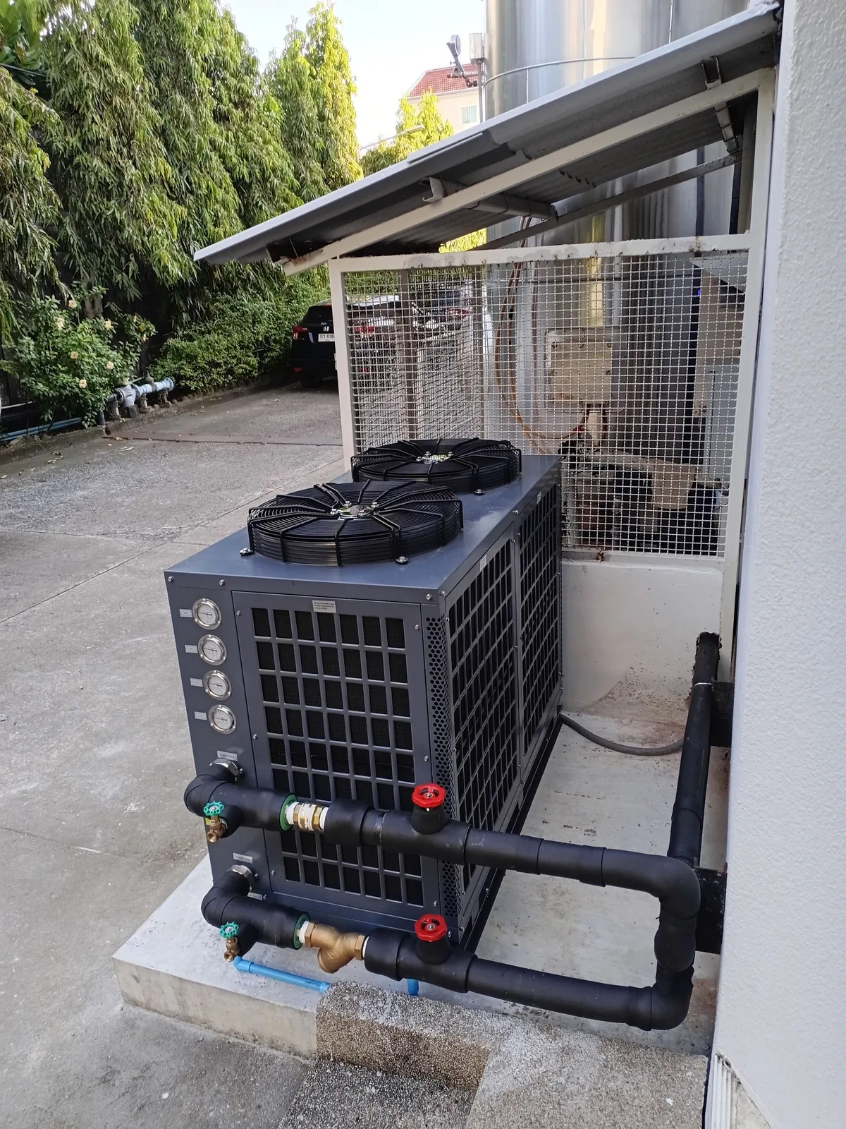 Renovate ระบบน้ำร้อน โรงแรม 60 ห้อง หาดป่าตอง ภูเก็ต — เปลี่ยนจากโซลาร์เป็น Ecotech Heat Pump 1,000 ลิตร/ชม. (ลูกค้าซื้อซ้ำรอบที่ 3) - รูปที่ 5