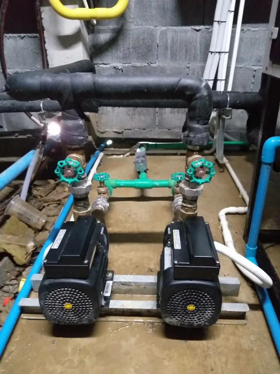ซ่อมบำรุงประจำปี ระบบน้ำร้อน Heat Pump สปาขนาดใหญ่ 6 ไร่ จ.ภูเก็ต — Ecotech Heat Pump 1,000 ลิตร/ชม. 3 ตัว + ถังน้ำร้อน 15,000 ลิตร - รูปที่ 4