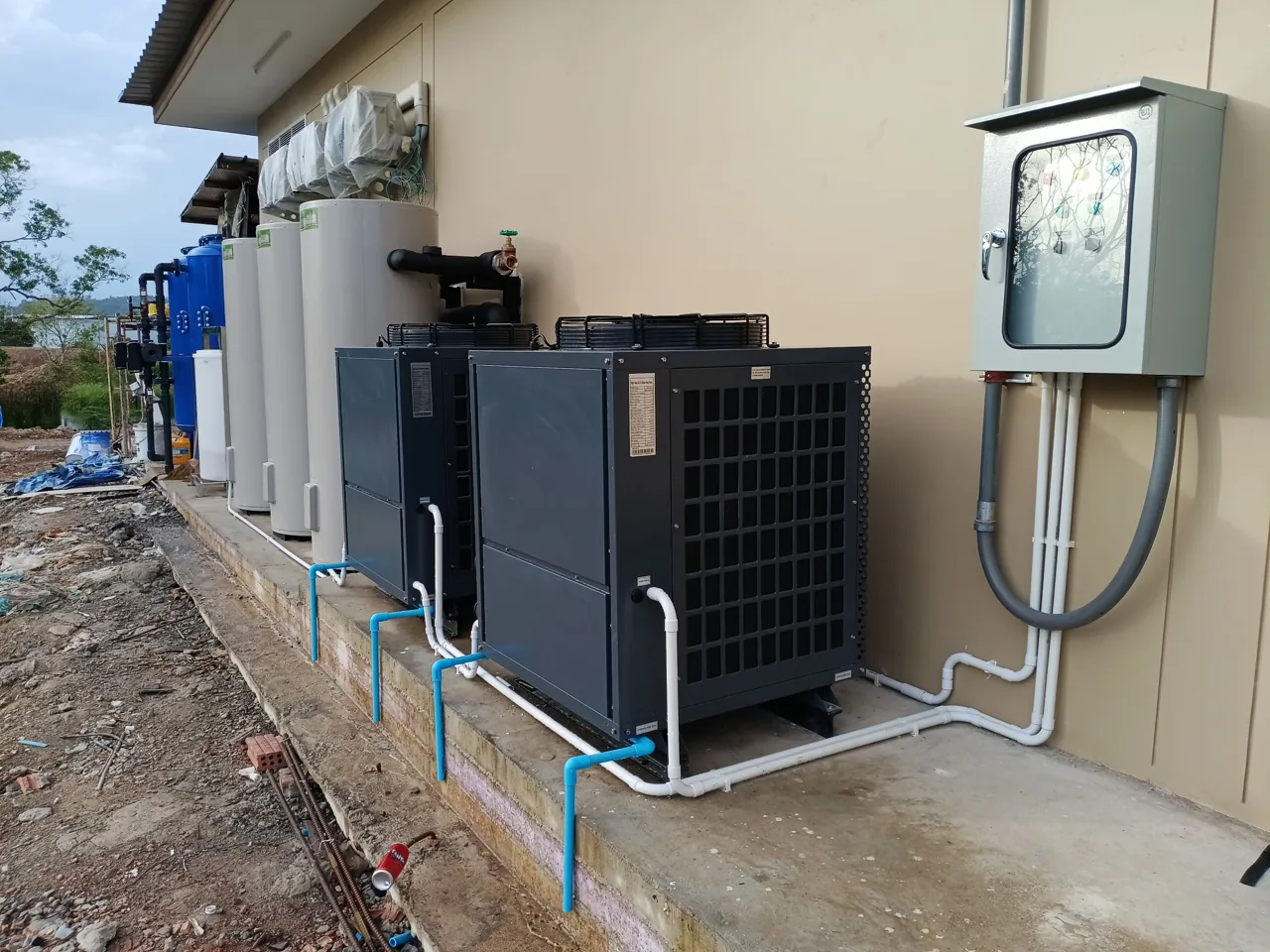 ระบบน้ำร้อน Heat Pump หมู่บ้านพูลวิลล่า (Clubhouse) จ.ภูเก็ต