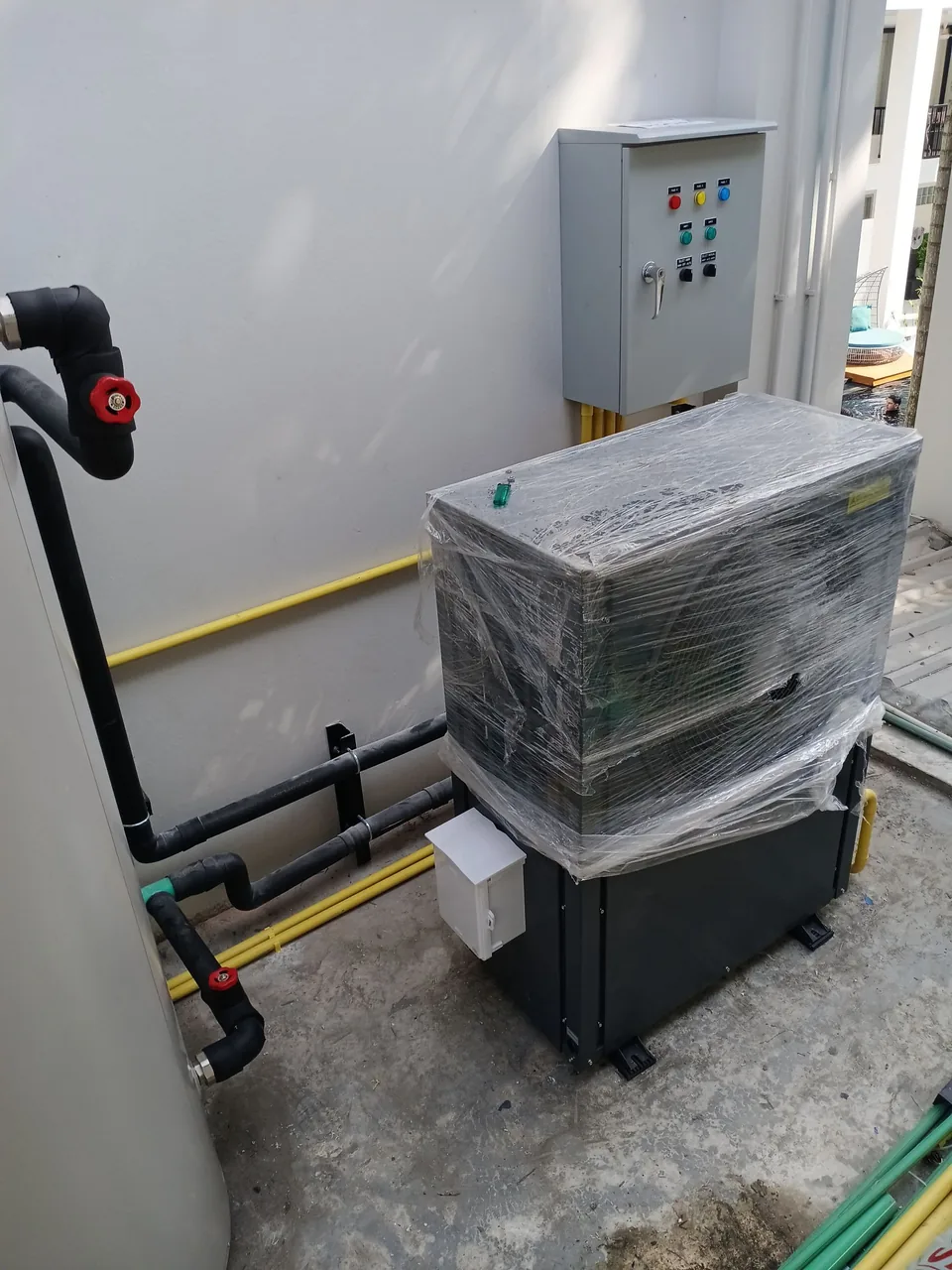 Renovate ระบบน้ำร้อนจากหม้อต้ม เป็น Ecotech Heat Pump — โรงแรม 5 ดาว หาดสุรินทร์ ภูเก็ต - รูปที่ 9
